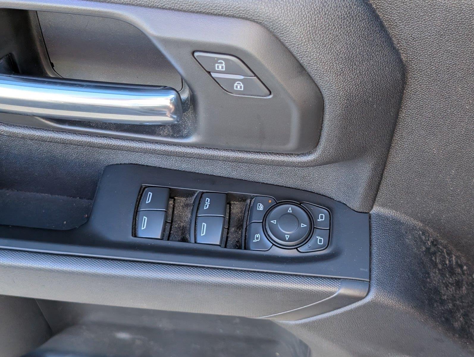 Used 2025 Sterling Gray Metallic Chevrolet Custom image 20