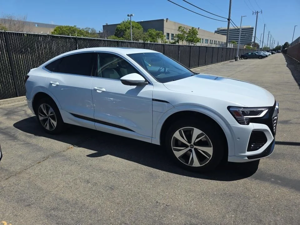 2024 Audi Q8 Sportback e-tron 55 114 kWh Premium Plus quattro's photo