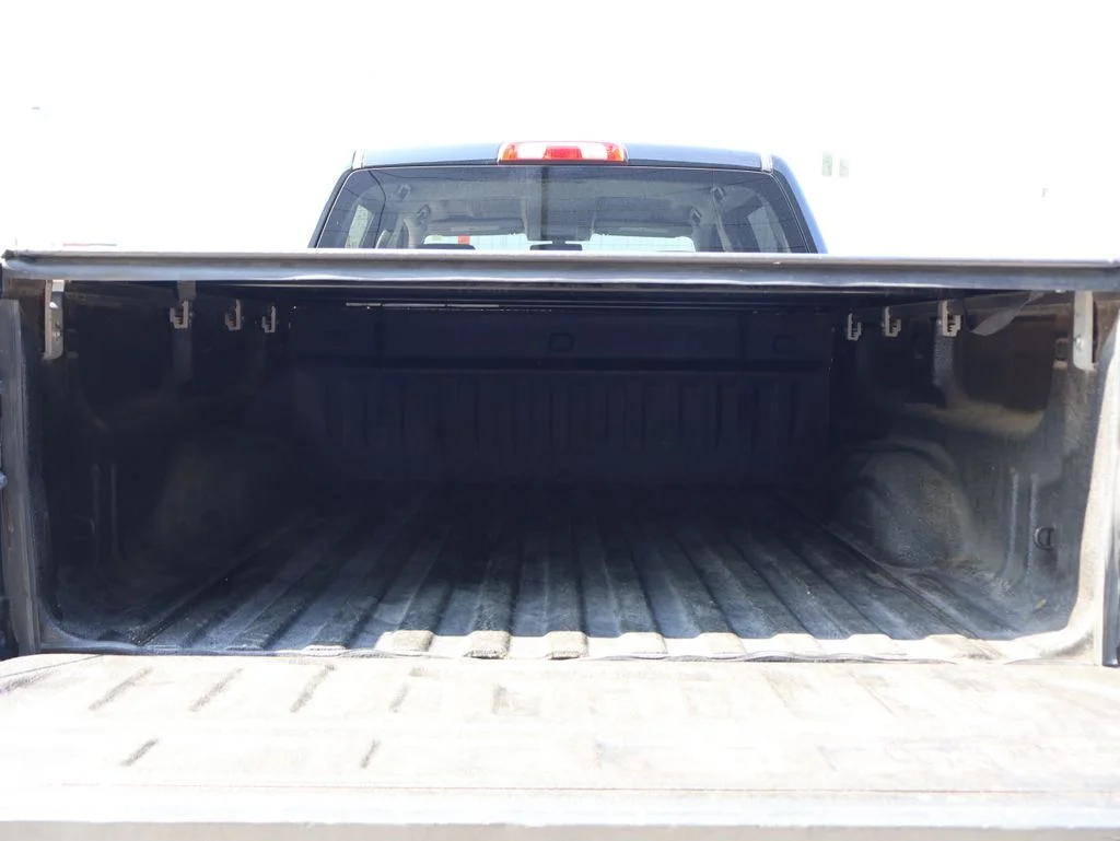 Used 2018 Black GMC SLT image 14