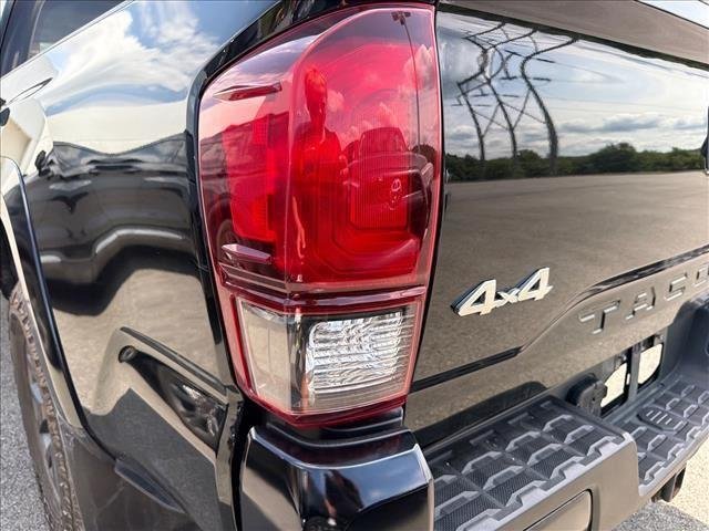 Used 2022 Midnight Black Metallic Toyota SR5 V6 image 12