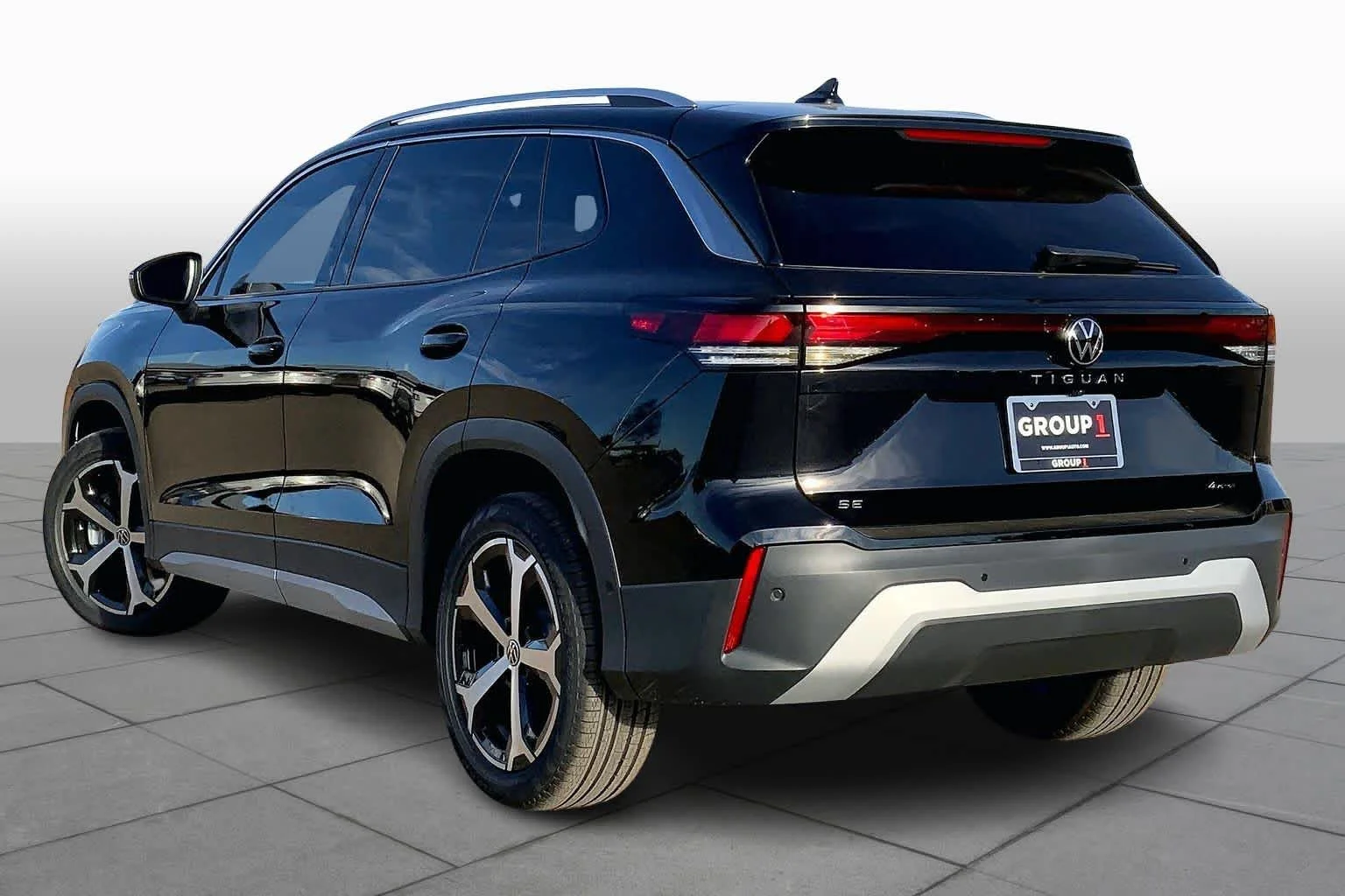 New 2026 Deep Black Pearl Volkswagen SE image 11