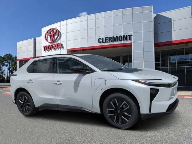 New 2026 Wind Chill Pearl Toyota XLE image 1