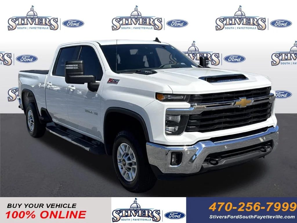 Used 2025 White Chevrolet LT image 1