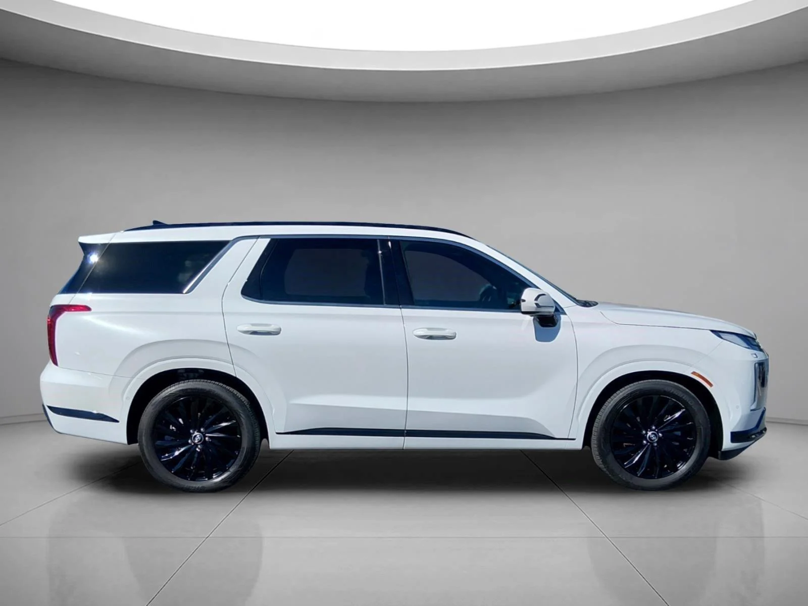 Used 2025 Hyper White Hyundai Calligraphy Night Edition image 6