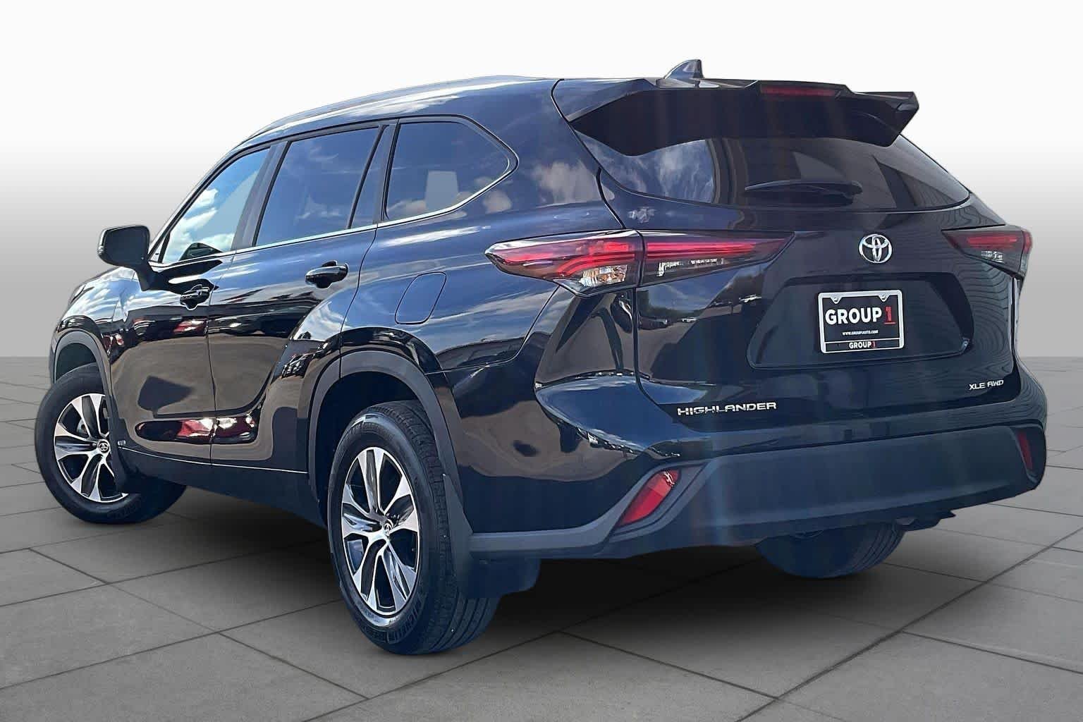 Used 2026 Midnight Black Metallic Toyota XLE image 12