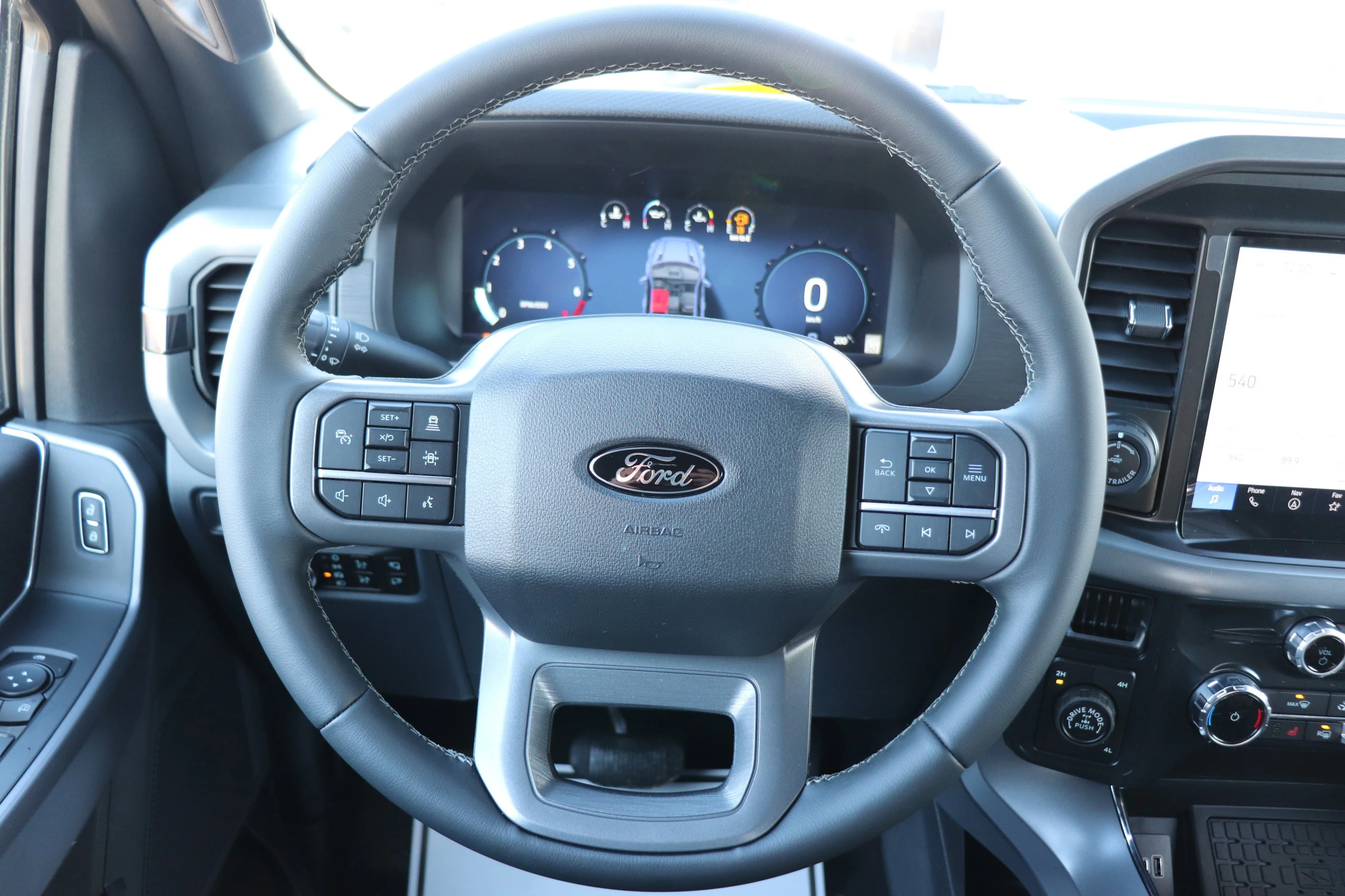 New 2026 CARBONIZED GREY METALLIC Ford XLT image 8