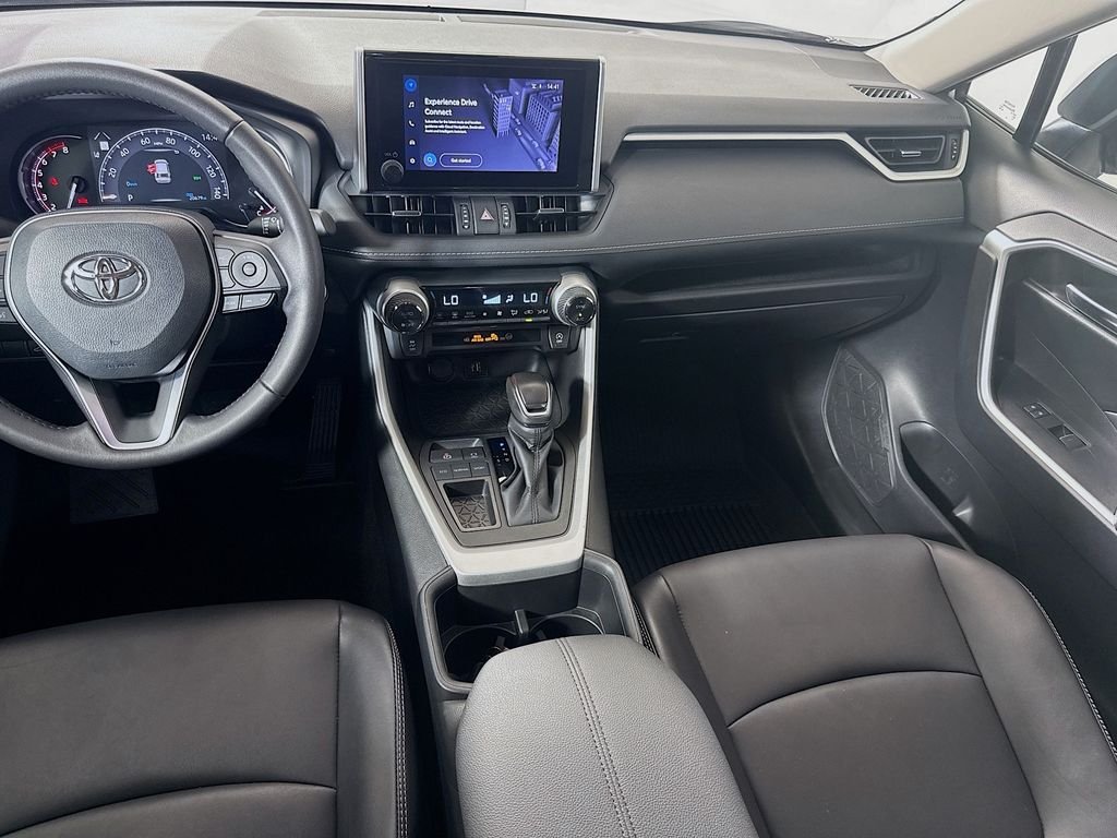 Used 2024 Silver Sky Metallic Toyota XLE Premium image 23