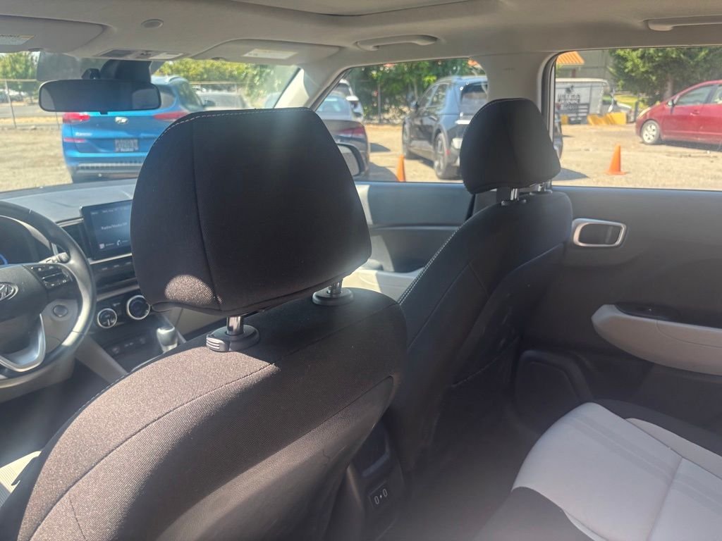 Used 2025 Shimmering Silver Hyundai SEL image 22