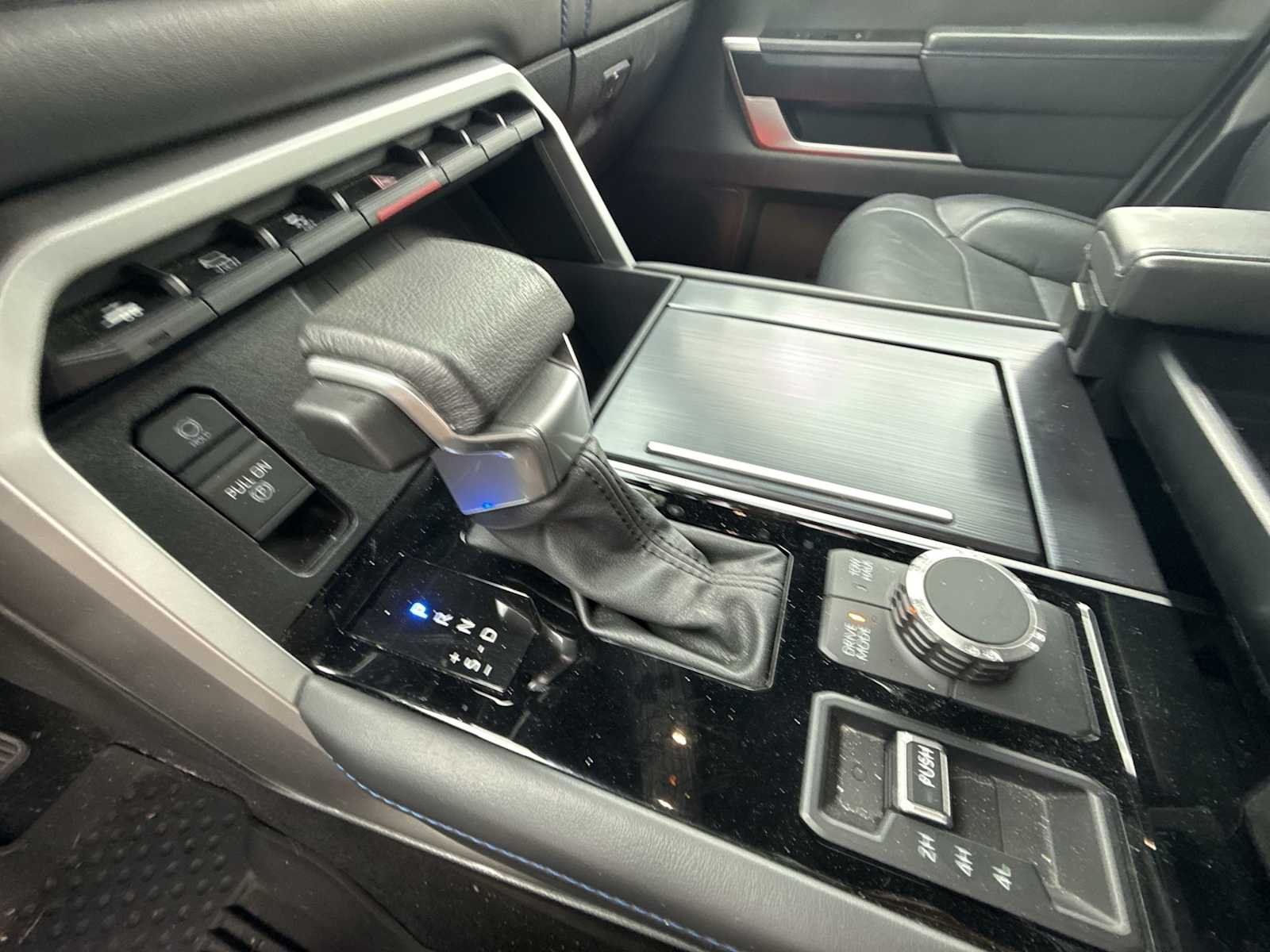 2024 Toyota Tundra Platinum - Photo 15