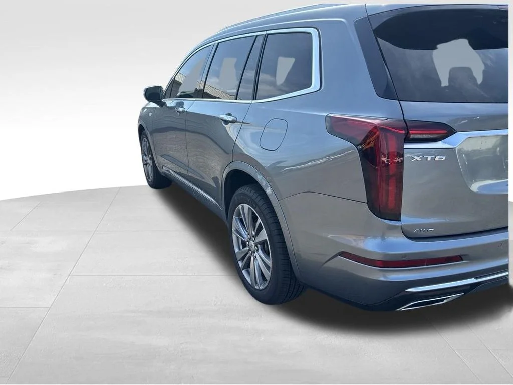 Used 2020 Gray Cadillac Premium Luxury image 5