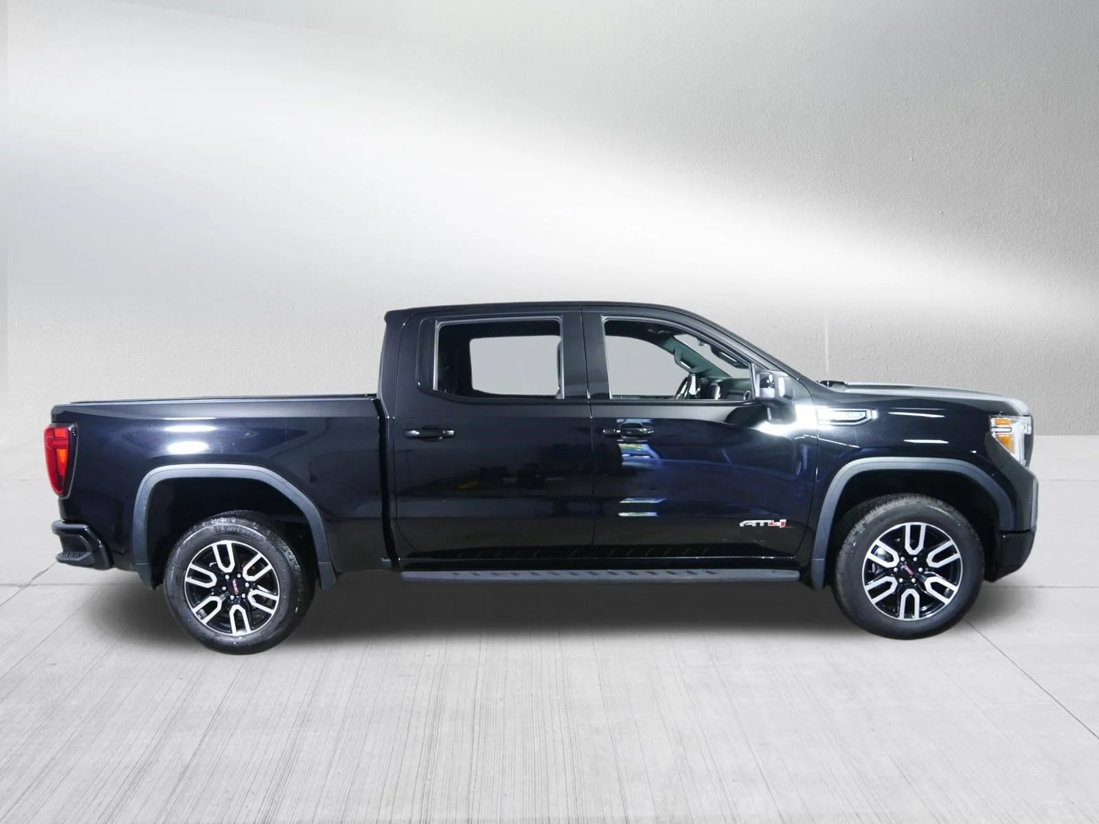 Used 2021 Ebony Twilight Metallic GMC AT4 image 8