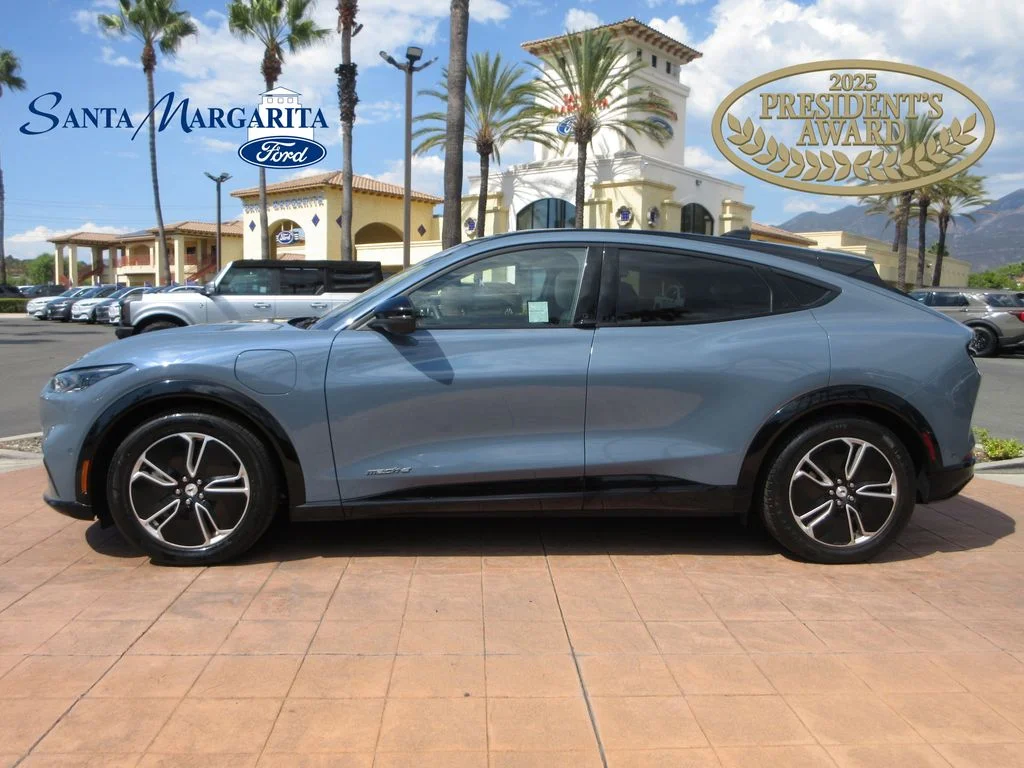 Certified Used 2023 Vapor Blue Ford Premium image 1