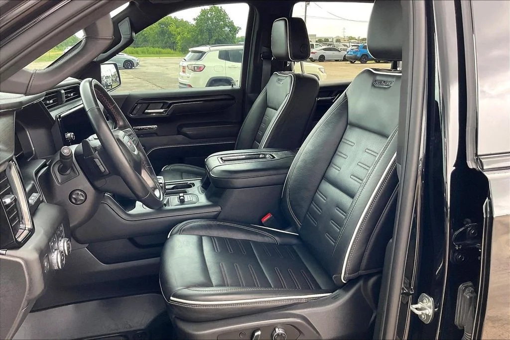 Used 2022 Black GMC AT4X image 18