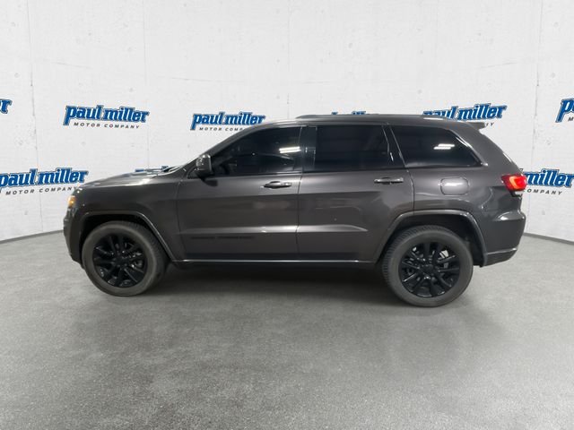 Used 2018 Gray Jeep Altitude image 7