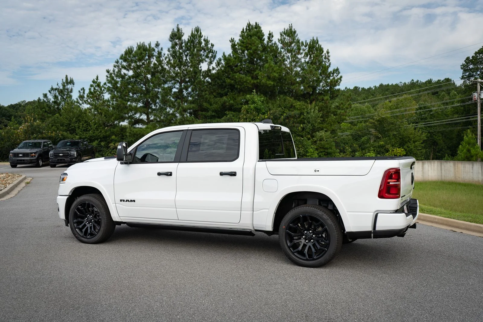 New 2026 Bright White Clear-Coat Exterior Paint RAM Limited image 15