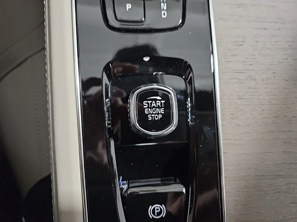 2026 Volvo XC90 Plus - Photo 15