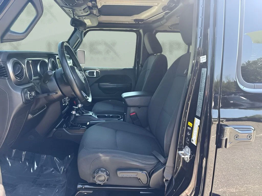 Used 2020 Black Jeep Sport image 9