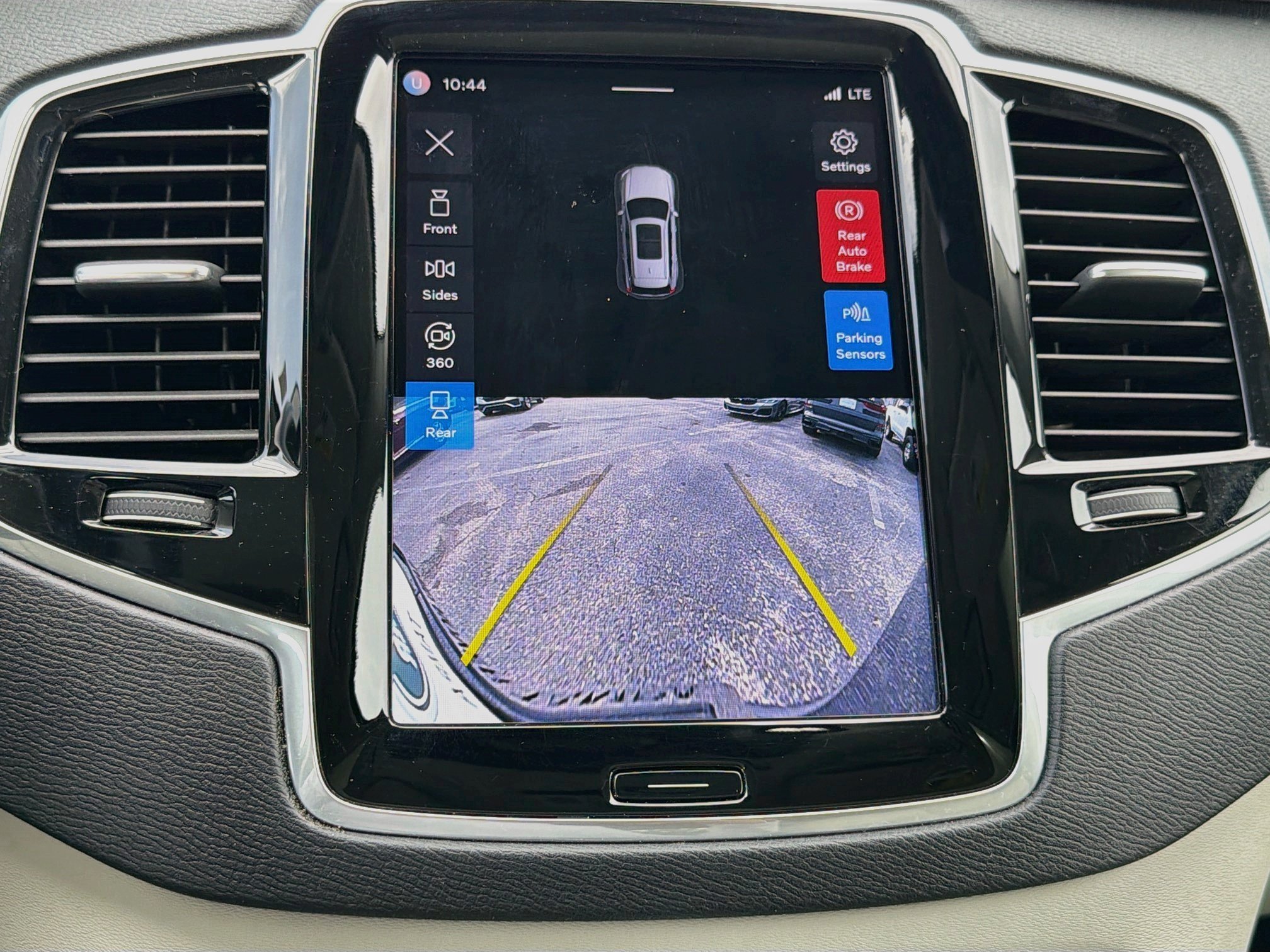 Used 2023 Thunder Gray Metallic Volvo Plus image 34