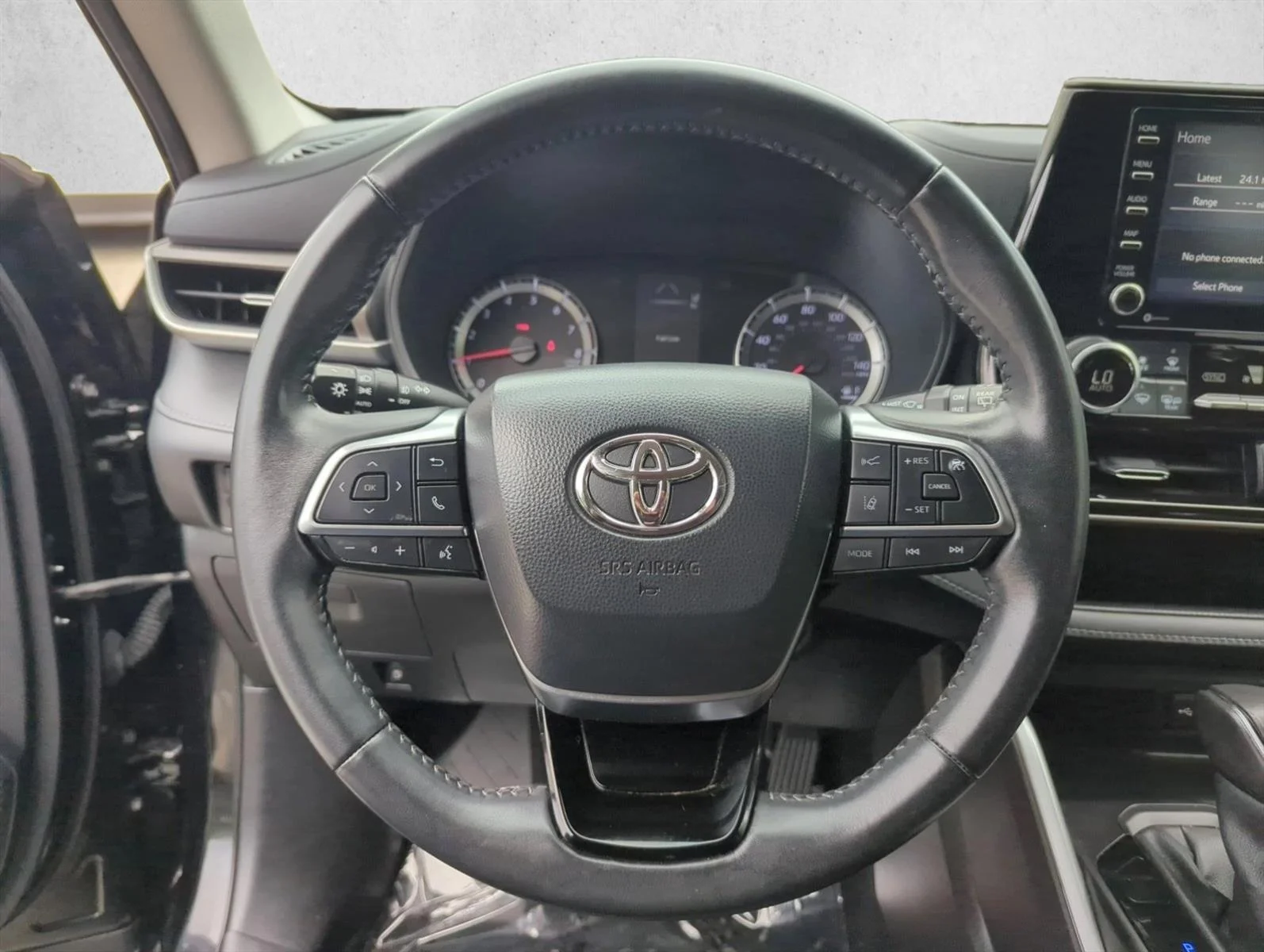 Used 2021 Midnight Black Metallic Toyota LE image 20