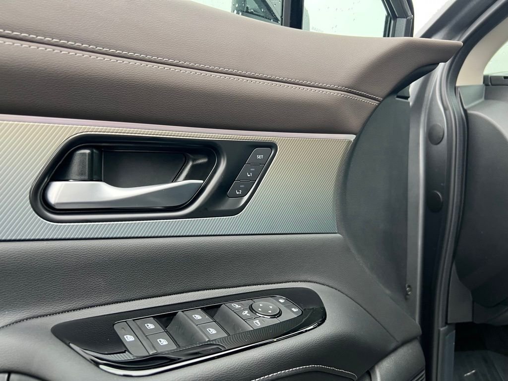 New 2026 Gun Metallic Nissan Platinum image 13