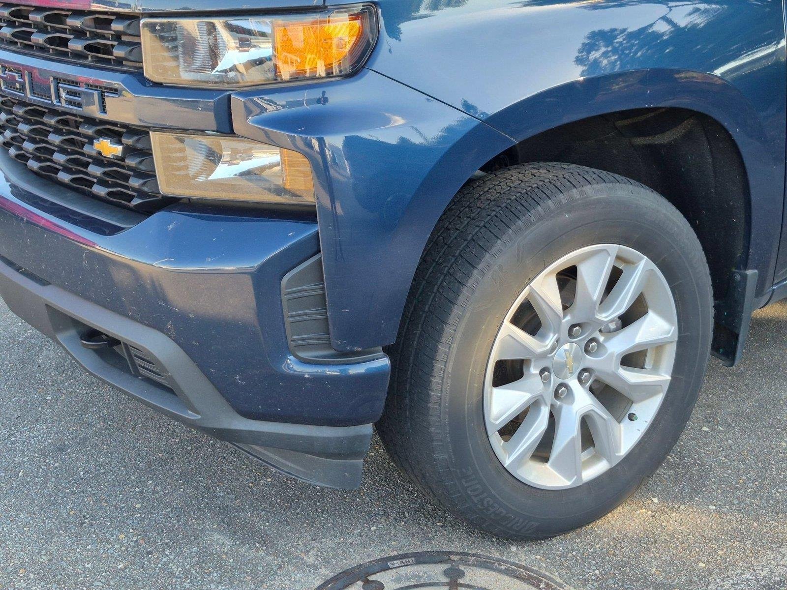 Used 2022 Northsky Blue Metallic Chevrolet Custom image 3