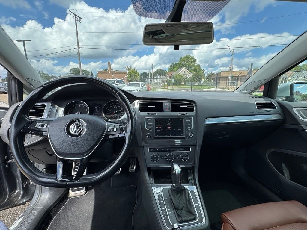 Used 2017 Gray Volkswagen TSI SEL image 9