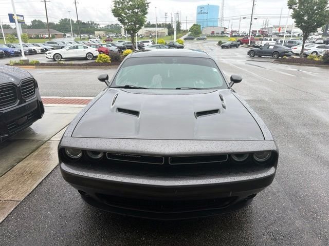 Used 2019 Gray Dodge SXT image 5