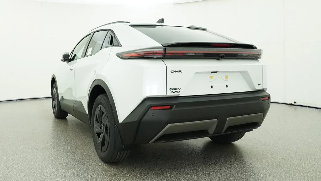 New 2026 Wind Chill Pearl Toyota SE image 32