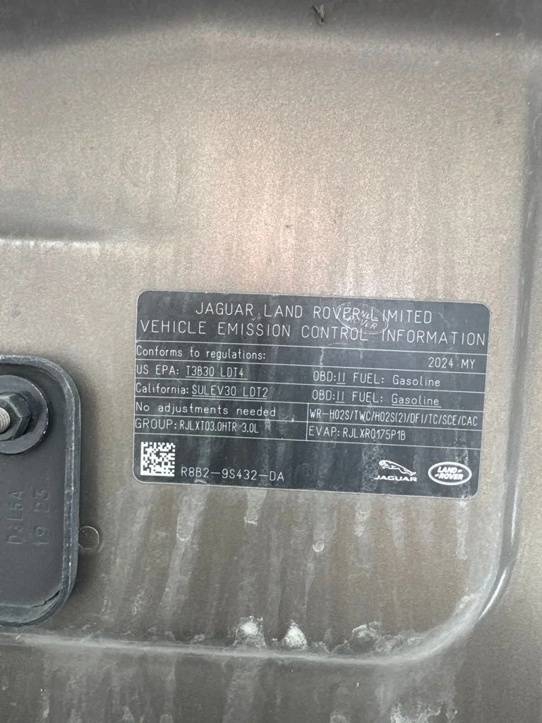 Used 2024 Brown Land Rover S image 9