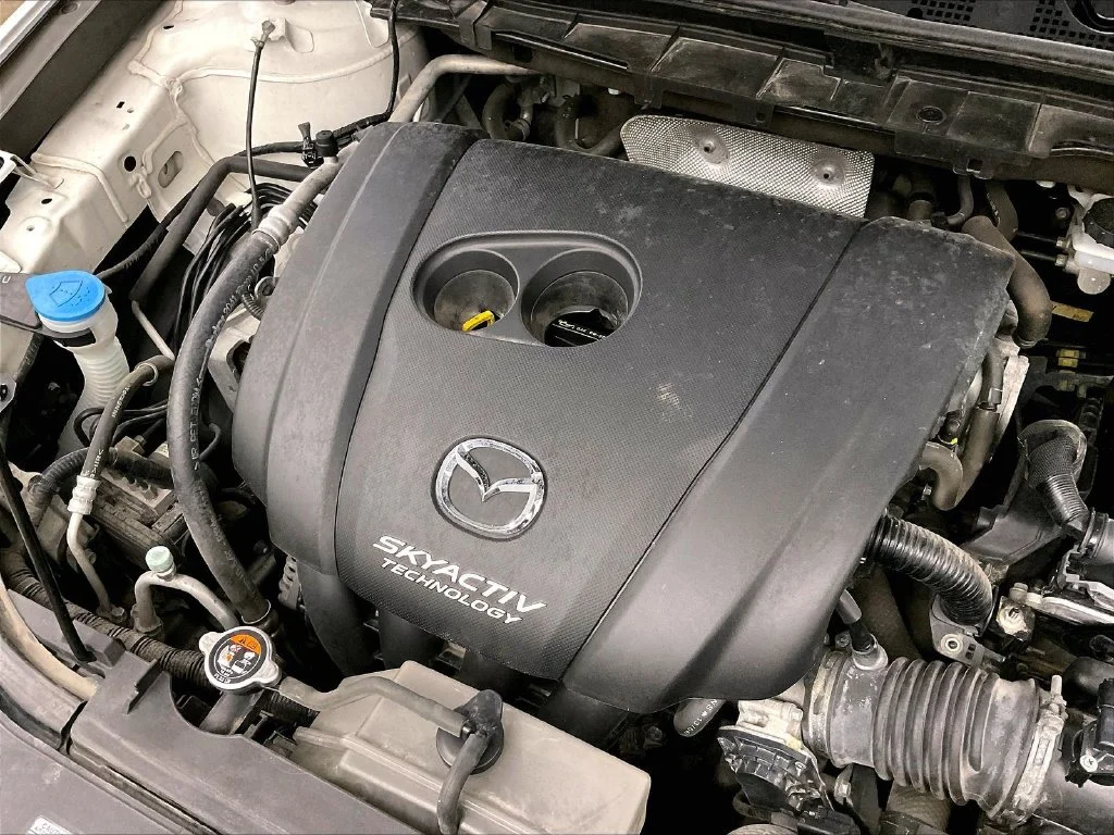 Used 2014 White Mazda Grand Touring image 39