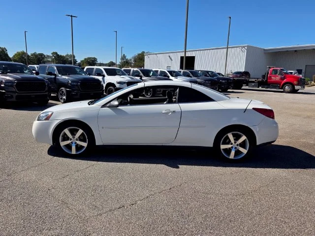 Used 2006 White Pontiac GT image 4