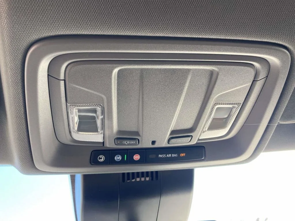 New 2026 Sterling Metallic GMC Elevation image 23