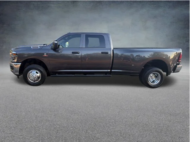 New 2027 Granite Crystal Metallic Clear-Coat Exterior Paint RAM Tradesman image 5