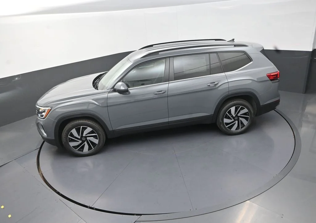 New 2026  Volkswagen SE w/Technology image 17