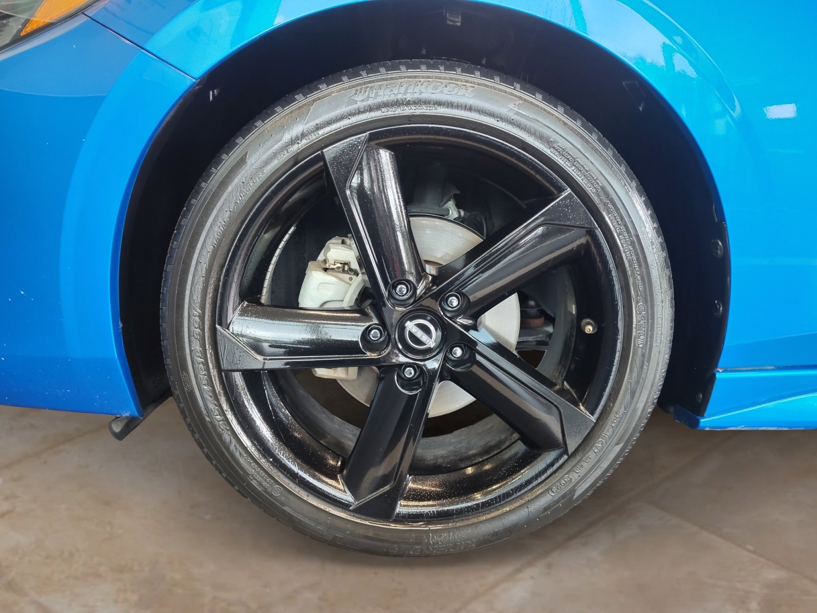 Certified Used 2024 Electric Blue Metallic/Super Black Nissan SR image 29