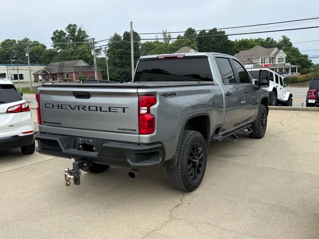 Used 2025 Gray Chevrolet Custom image 6