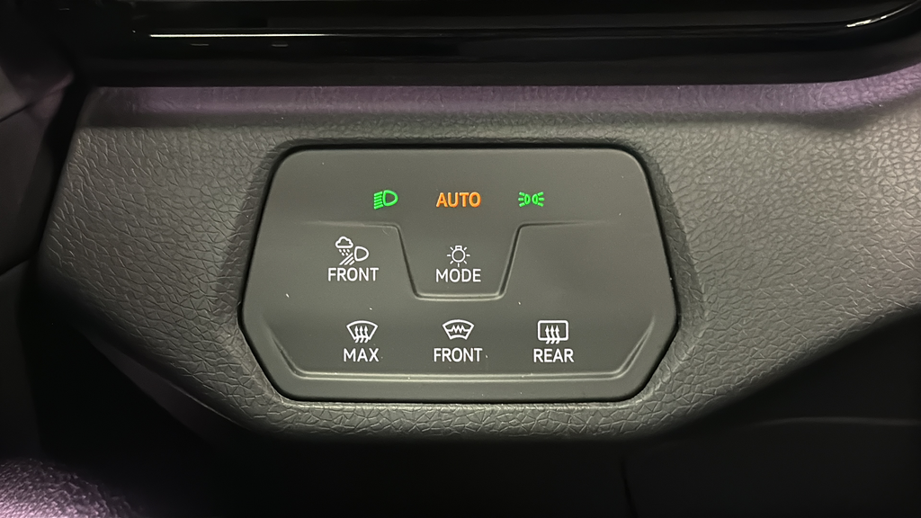 Used 2023 Deep Black Volkswagen Pro S image 31