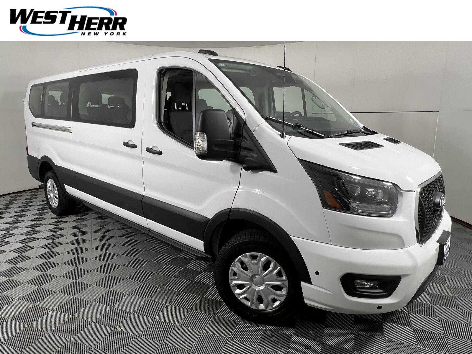 Used 2026 Oxford White Ford XLT image 1