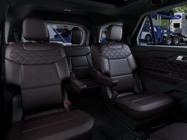 New 2027 Star White Metallic Tri-Coat Ford Platinum™ image 36
