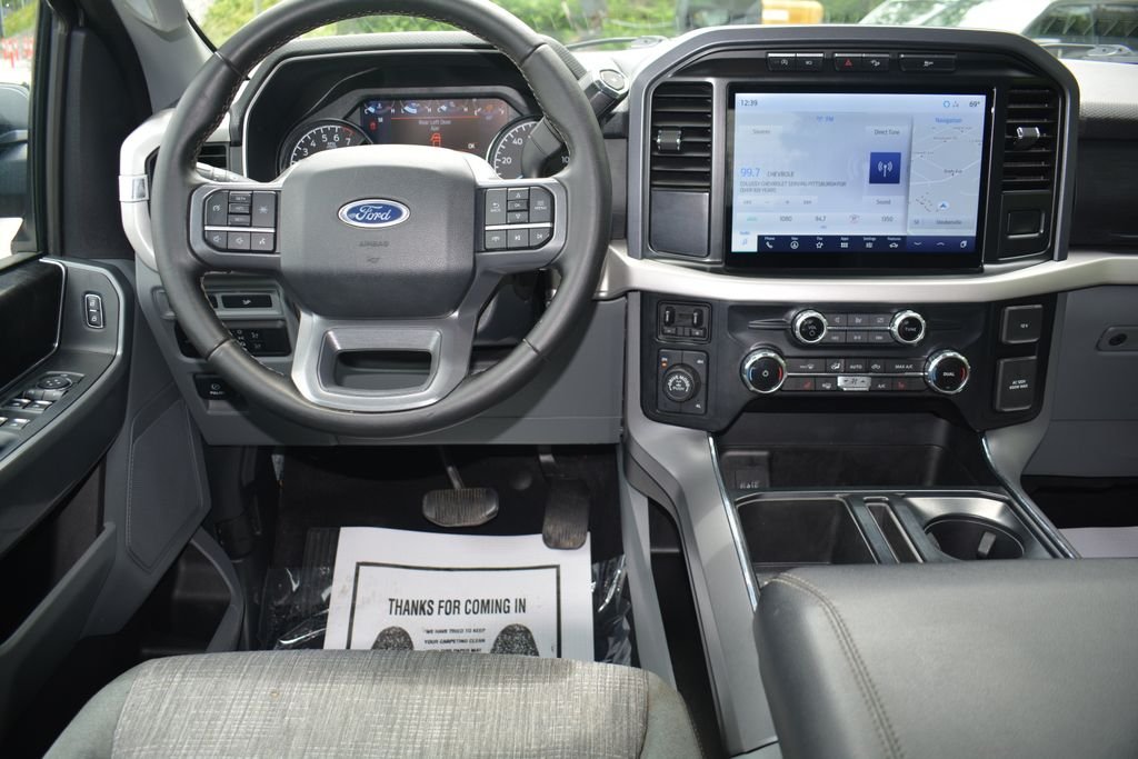 Used 2023 Gray Ford XLT image 3