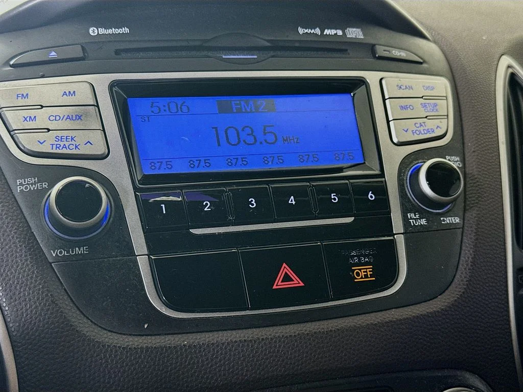 Used 2010 Blue Hyundai Limited image 15
