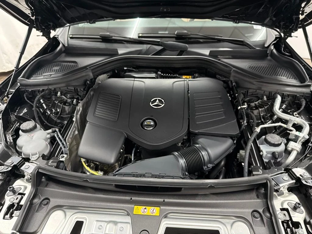 New 2027 Gray Mercedes-Benz GLC 300 image 35