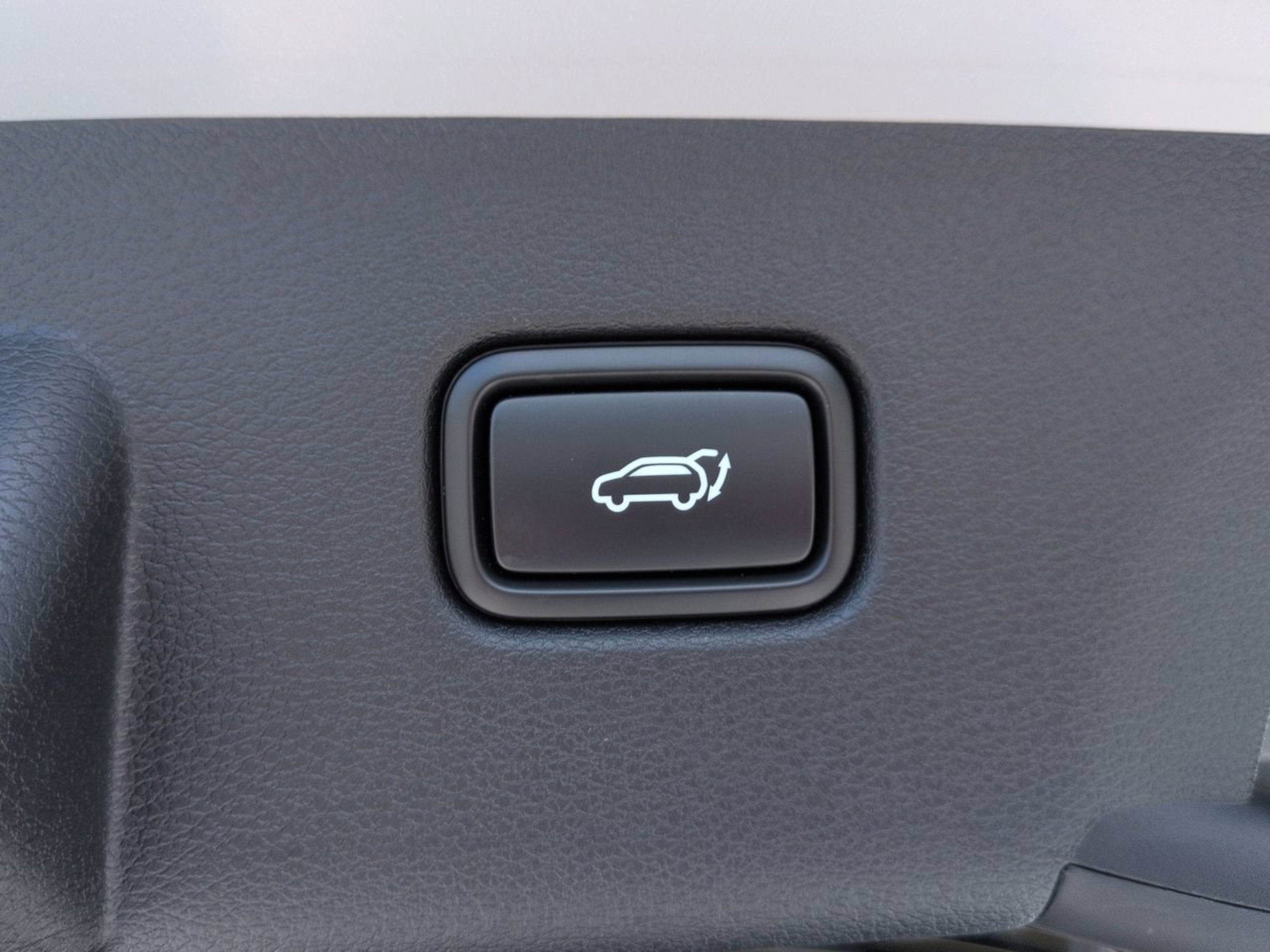 New 2026 Wolf Gray Kia EX image 17