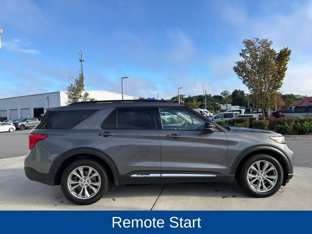 Used 2024 Gray Metallic Ford XLT image 12