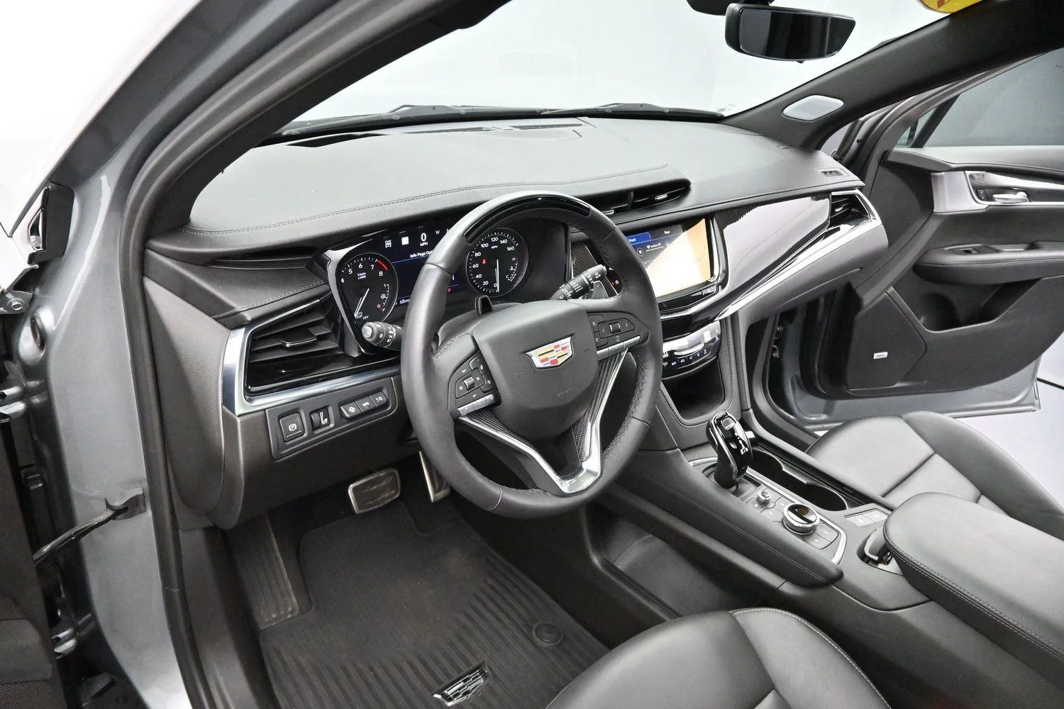 Used 2024 Argent Silver Metallic Cadillac Sport image 14