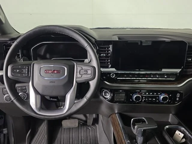 Used 2025 Sterling Metallic GMC Elevation image 11