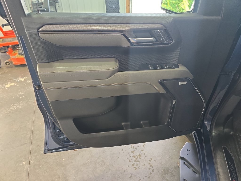 Used 2023 Blue Chevrolet ZR2 image 12