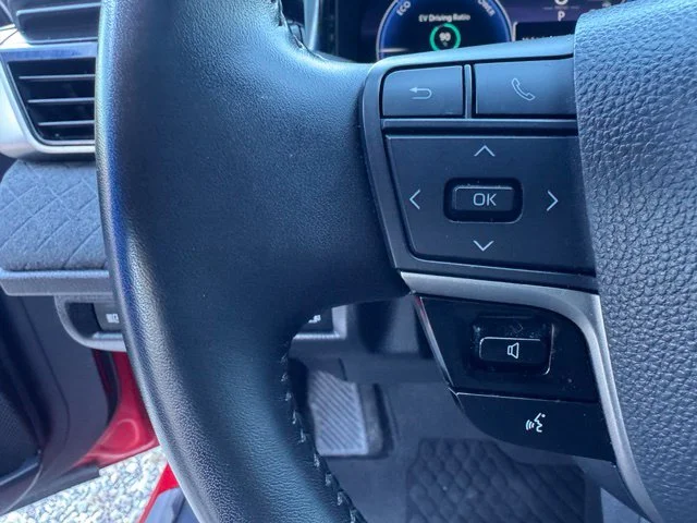 Used 2025 Red Toyota XLE image 18