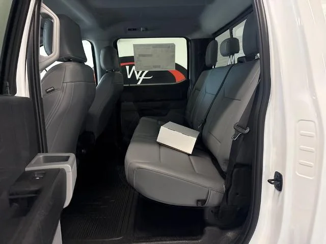 New 2027 Oxford White Ford F-350® XL image 31