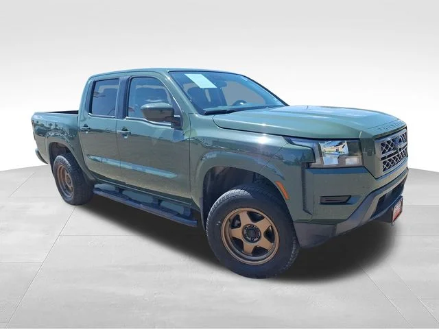 Used 2022 Green Nissan SV image 1